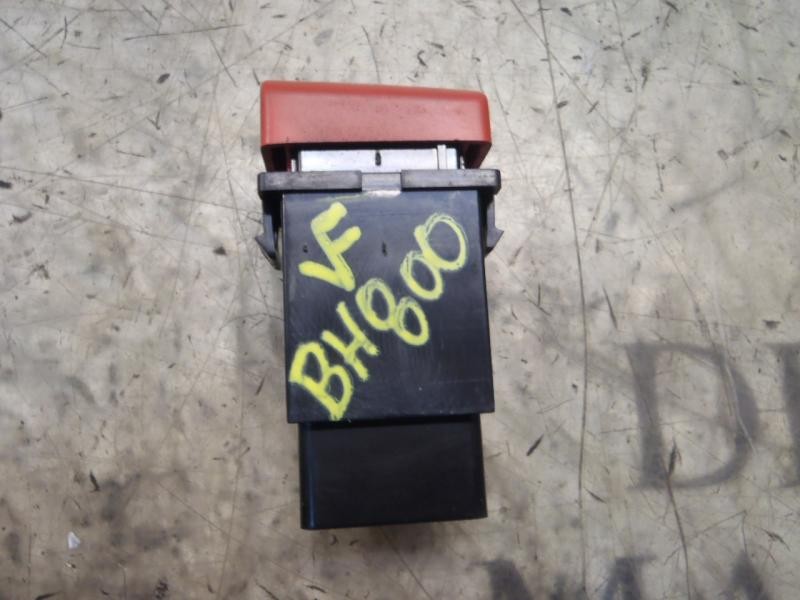 Recambio de warning para kia rio 1.4 active referencia OEM IAM 937901G000  