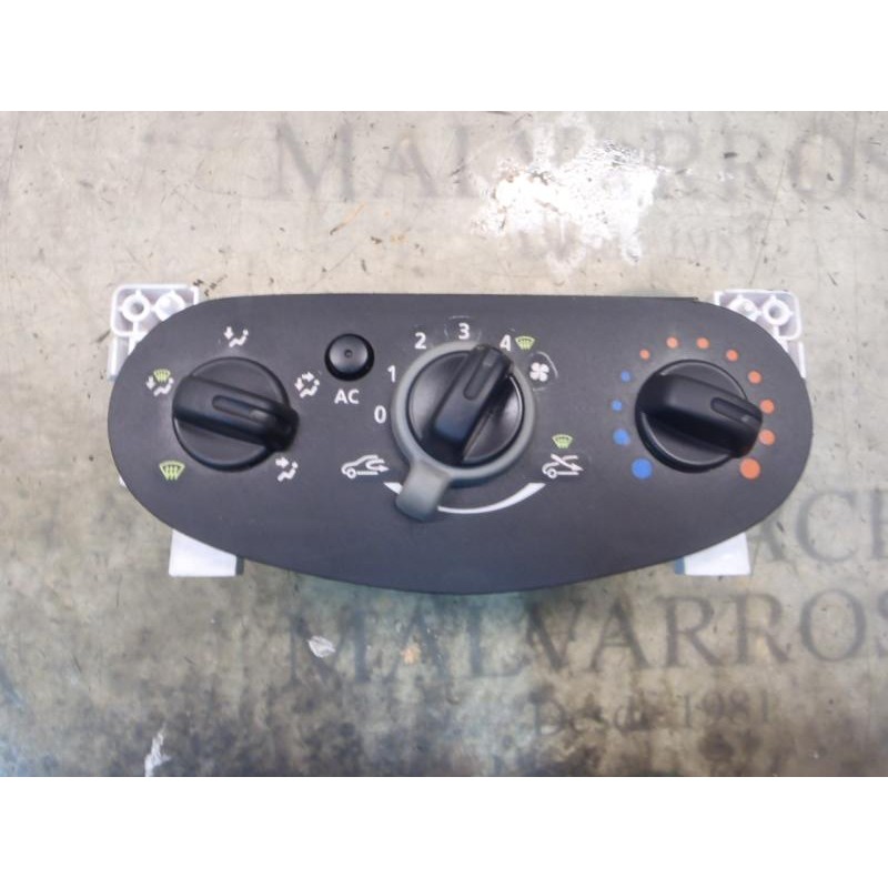 Recambio de mando calefaccion / aire acondicionado para dacia sandero ambiance referencia OEM IAM 6001551800  