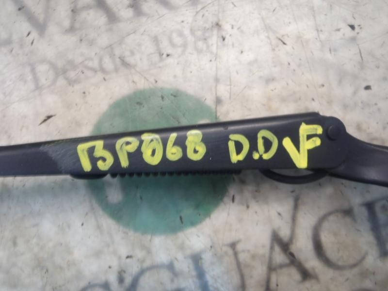 Recambio de brazo limpia delantero derecho para mg serie 75 (rj) 2.0 kv6 classic referencia OEM IAM   