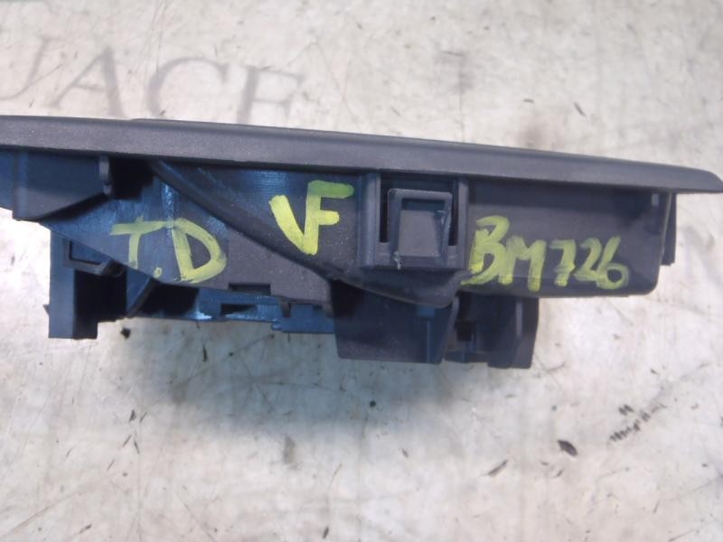 Recambio de maneta interior trasera derecha para ford fiesta (cb1) titanium referencia OEM IAM 1579282  