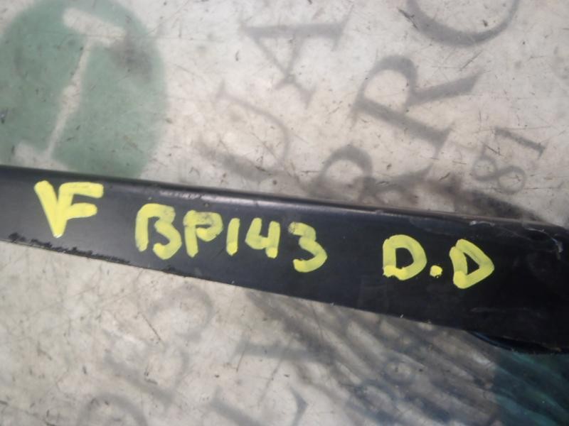 Recambio de brazo limpia delantero derecho para peugeot 207 1.4 16v cat (kfu / et3j4) referencia OEM IAM   