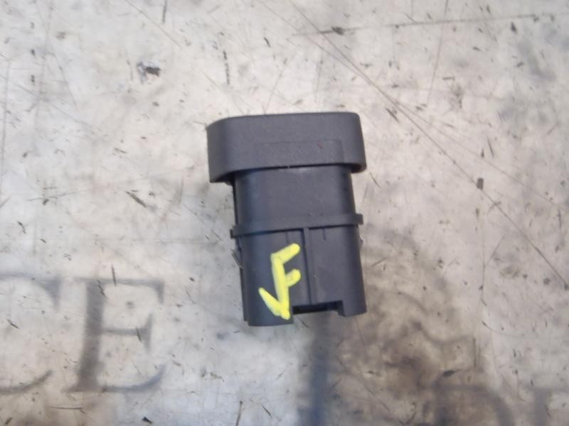 Recambio de warning para ford focus berlina (cap) sport referencia OEM IAM   