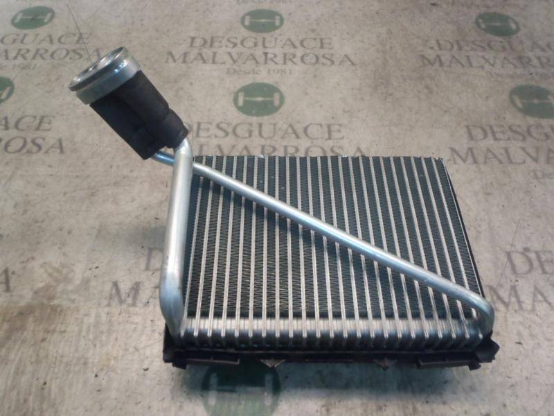 Recambio de evaporador aire acondicionado para skoda superb (3u4) classic referencia OEM IAM 8D1820103D  