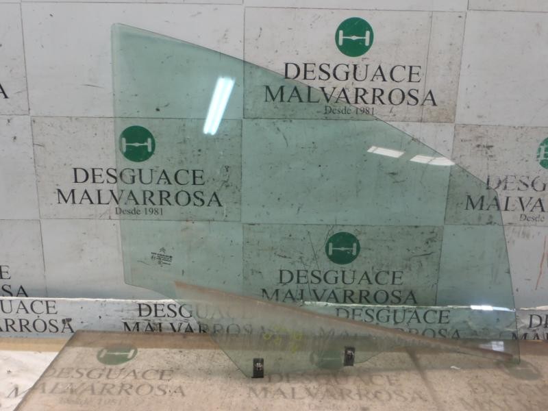 Recambio de cristal puerta delantero derecho para citroën c4 berlina sx referencia OEM IAM 9202E4  