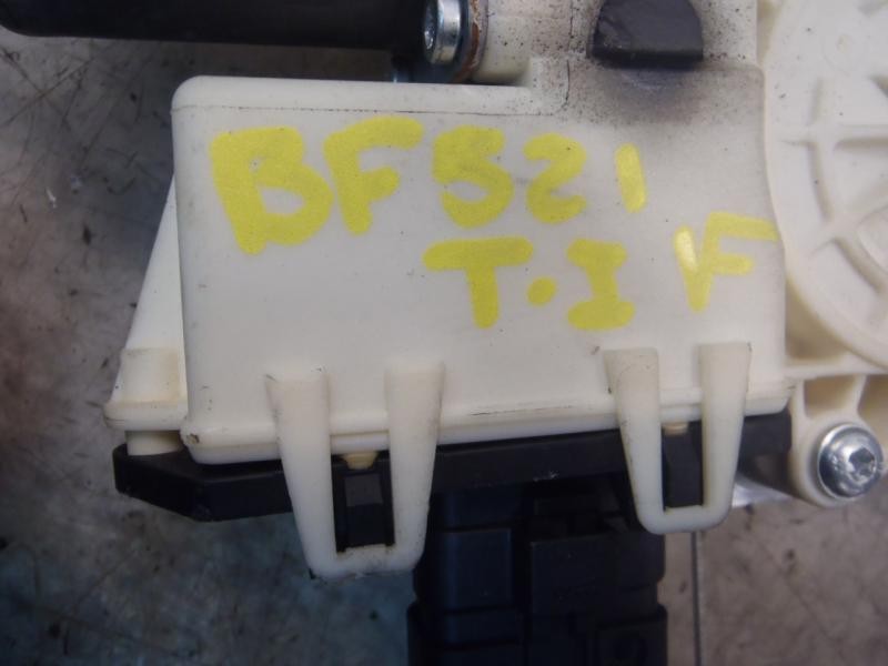 Recambio de elevalunas trasero izquierdo para citroën c4 berlina sx referencia OEM IAM 922390  