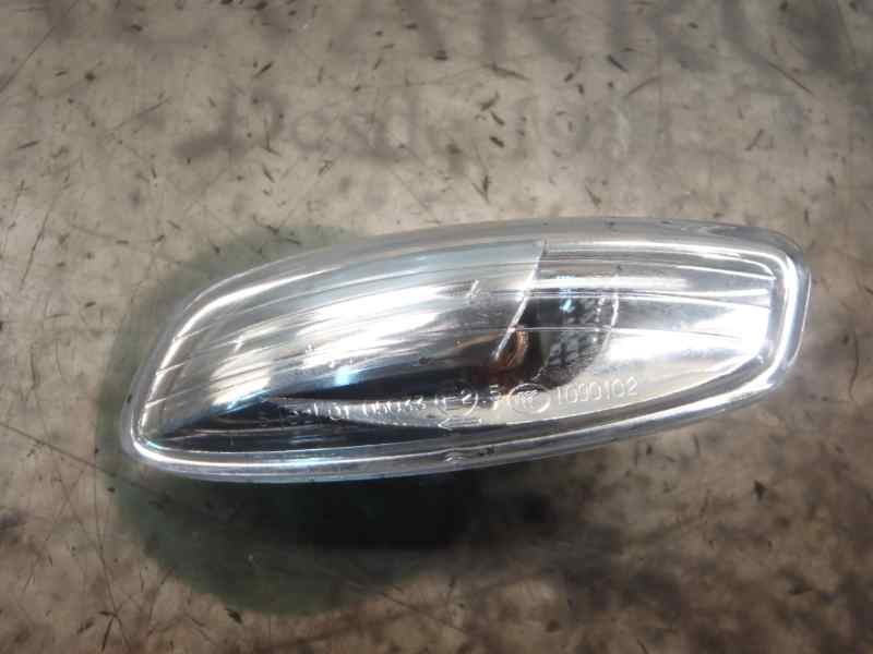 Recambio de piloto lateral izquierdo para citroën c3 1.4 hdi fap referencia OEM IAM 6325G5  