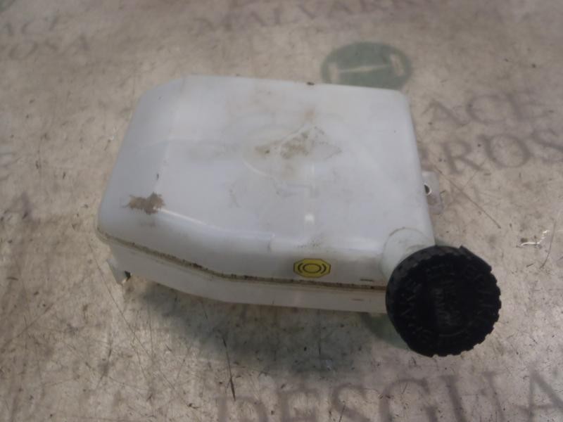 Recambio de deposito servo para nissan cabstar 2.5 d f24.25.35.13 referencia OEM IAM   