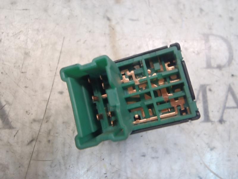 Recambio de mando retrovisor para nissan cabstar 2.5 d f24.25.35.13 referencia OEM IAM   