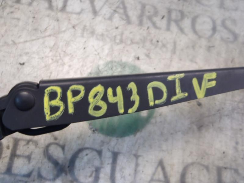 Recambio de brazo limpia delantero izquierdo para renault megane ii berlina 3p confort dynamique referencia OEM IAM   