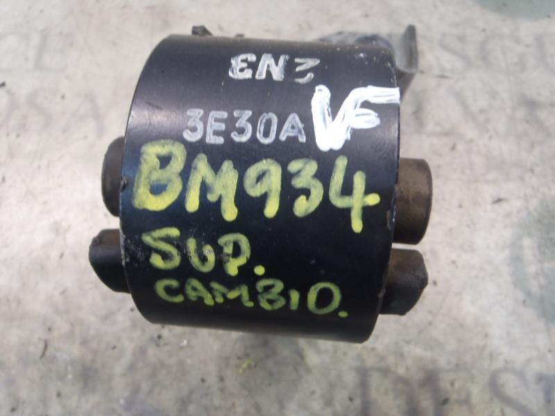 Recambio de soporte cambio para kia shuma ii 1.6 ls berlina portón referencia OEM IAM   