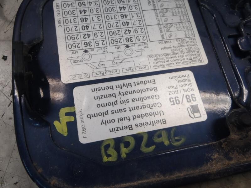 Recambio de tapa combustible para audi rs 6 berlina (4b4) rs 6 berlina referencia OEM IAM 4B0809905A  