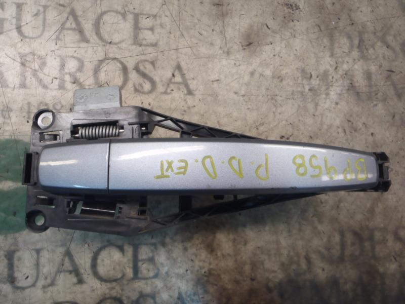 Recambio de maneta exterior delantera derecha para opel zafira b energy referencia OEM IAM   