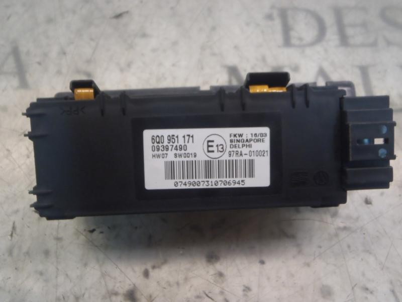 Recambio de modulo electronico para volkswagen polo (9n1) highline referencia OEM IAM   
