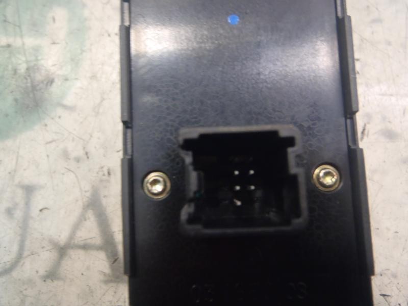 Recambio de mando elevalunas delantero izquierdo para ford focus berlina (cap) ghia referencia OEM IAM   