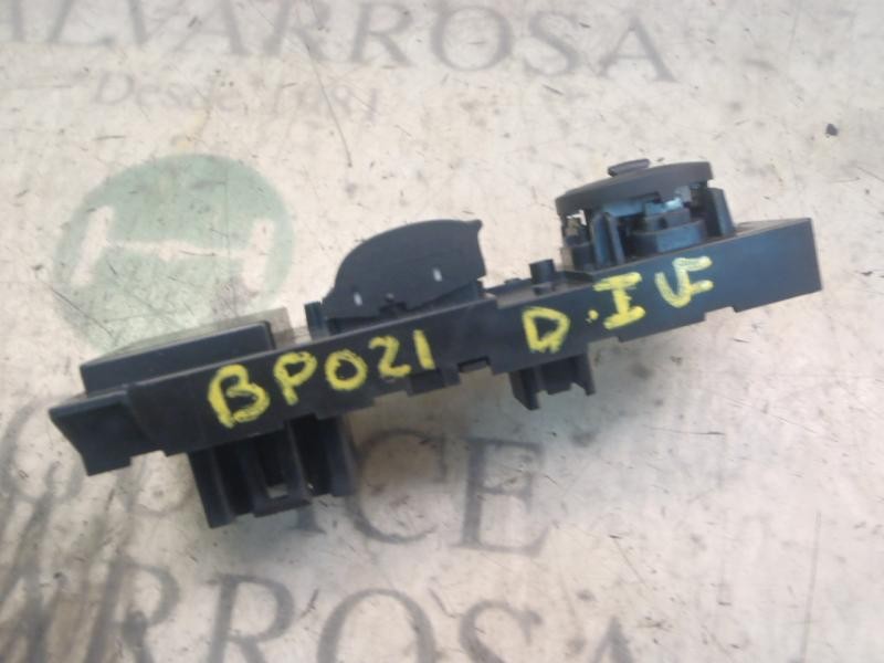 Recambio de mando elevalunas delantero izquierdo para ford focus berlina (cap) ghia referencia OEM IAM   