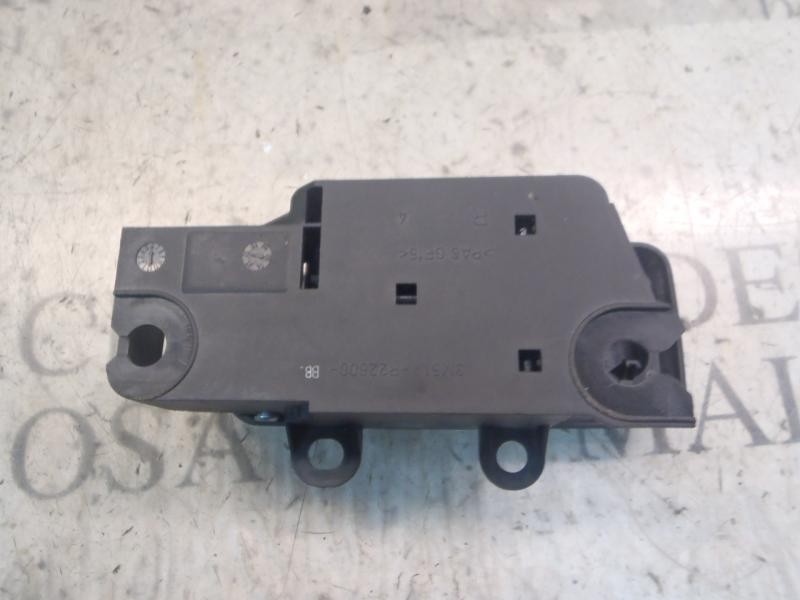 Recambio de maneta interior trasera derecha para ford focus berlina (cap) ghia referencia OEM IAM   