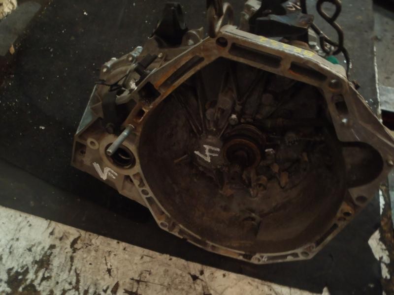 Recambio de caja cambios para renault megane iii berlina 5 p expression referencia OEM IAM 7701700598 TL4030 