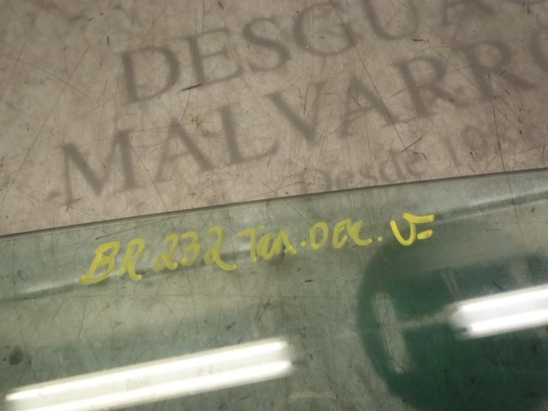 Recambio de cristal puerta trasero derecho para renault megane iii berlina 5 p expression referencia OEM IAM 823000007R  