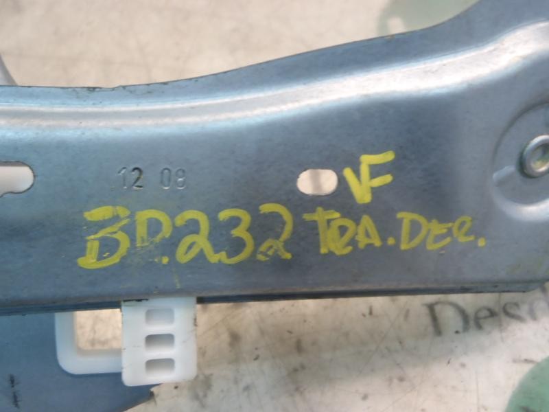 Recambio de elevalunas trasero derecho para renault megane iii berlina 5 p expression referencia OEM IAM 827200003R  