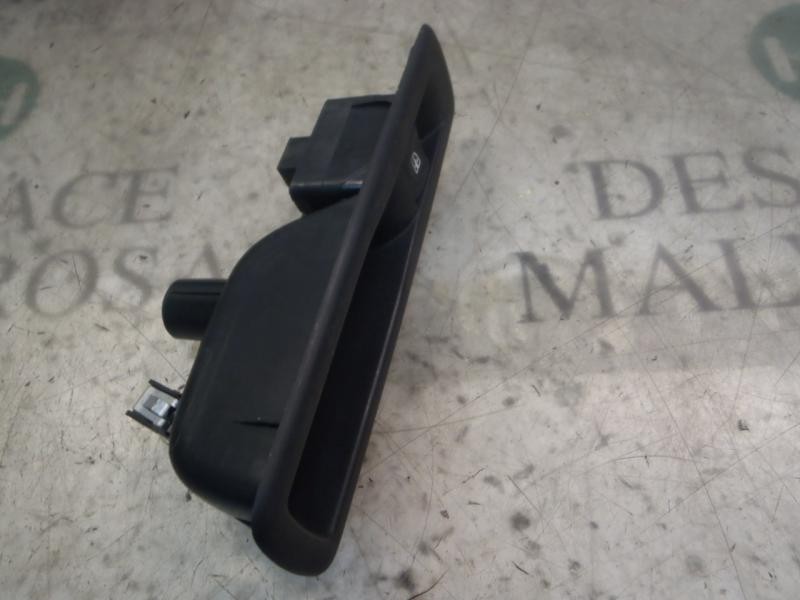 Recambio de mando elevalunas trasero izquierdo para renault megane iii berlina 5 p expression referencia OEM IAM 254010003R  