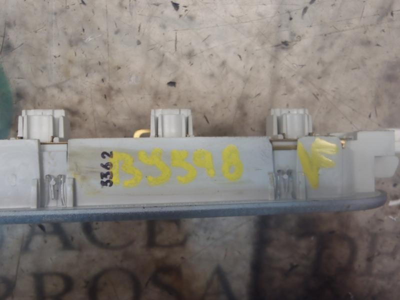 Recambio de piloto interior para renault megane ii familiar authentique confort referencia OEM IAM   