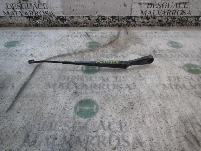 Recambio de brazo limpia delantero izquierdo para chrysler jeep cherokee (kj) 2.4 cat referencia OEM IAM 5066972AA  