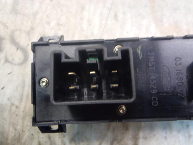 Recambio de mando elevalunas delantero izquierdo para ford focus berlina (cap) trend referencia OEM IAM   