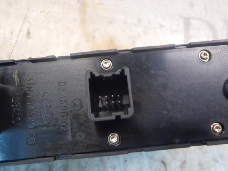 Recambio de mando elevalunas delantero izquierdo para ford focus berlina (cap) trend referencia OEM IAM   