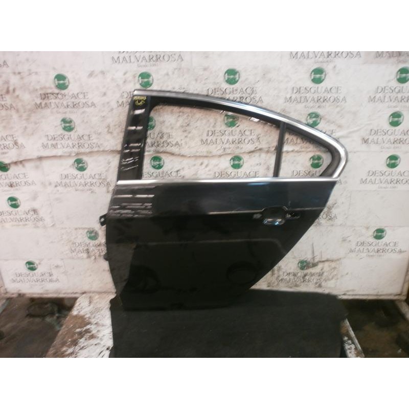 Recambio de puerta trasera izquierda para opel insignia berlina sport 4x4 referencia OEM IAM 13274122  