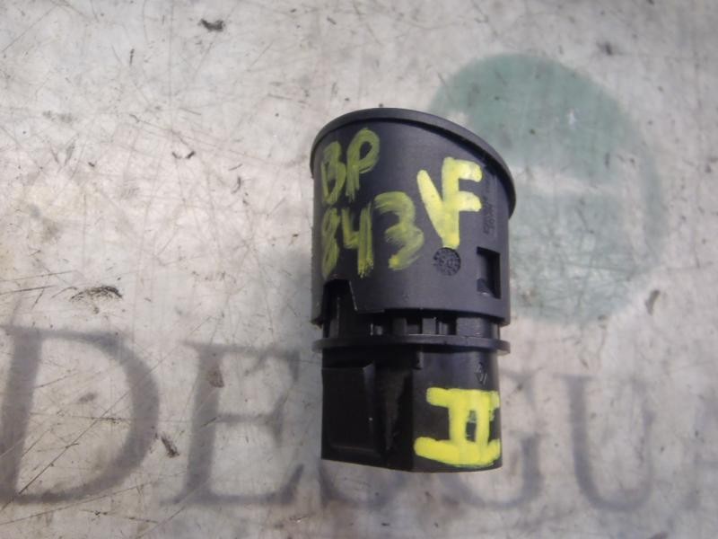 Recambio de modulo electronico para renault megane ii berlina 3p confort dynamique referencia OEM IAM   