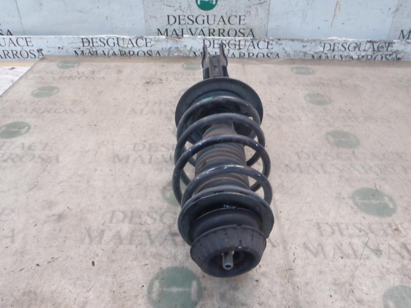 Recambio de amortiguador delantero izquierdo para toyota yaris active referencia OEM IAM   