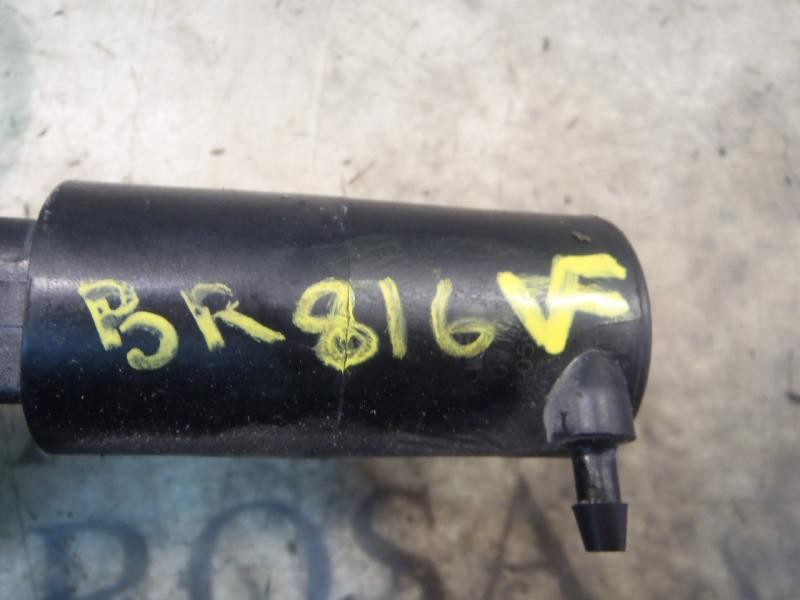 Recambio de bomba limpia para toyota yaris active referencia OEM IAM   