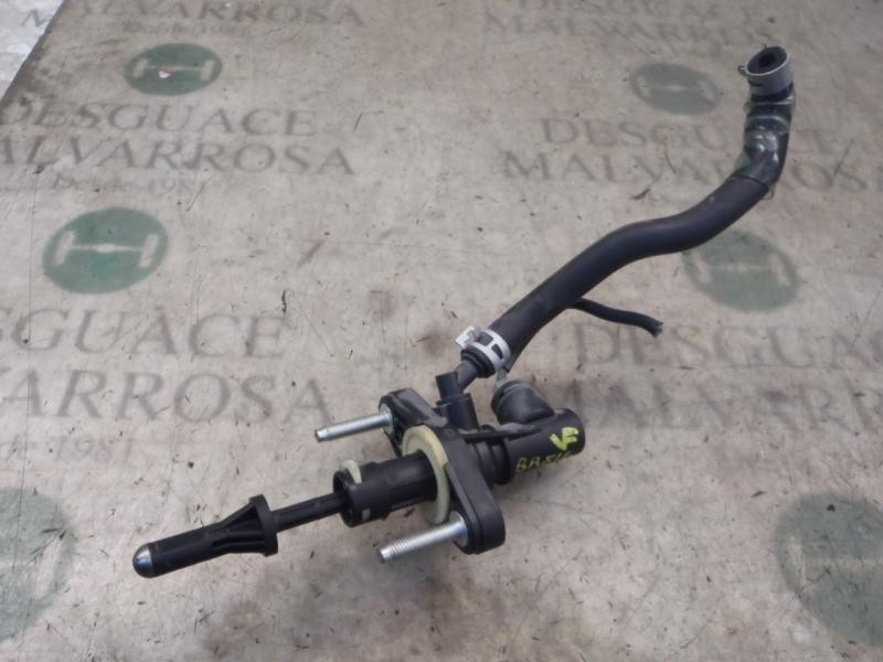 Recambio de bomba embrague para toyota yaris active referencia OEM IAM   