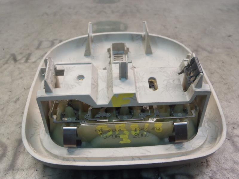 Recambio de piloto interior para citroën c4 berlina lx referencia OEM IAM 6362Q2  