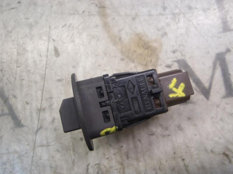 Recambio de modulo electronico para renault megane iii berlina 5 p expression referencia OEM IAM 681995427R 8200169589C 