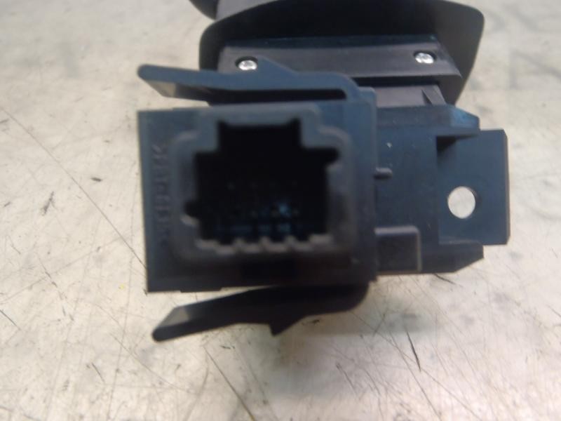 Recambio de modulo electronico para renault megane iii berlina 5 p expression referencia OEM IAM 255520014R 255520014RA 