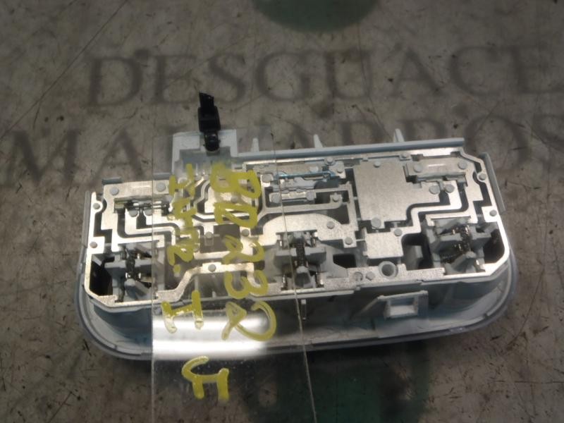 Recambio de piloto interior para renault megane iii berlina 5 p expression referencia OEM IAM 264300008R  