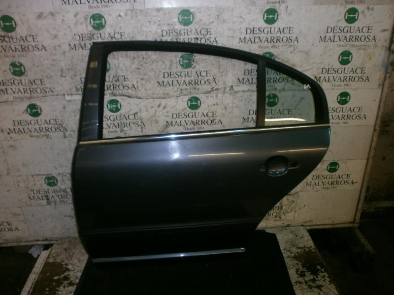 Recambio de puerta trasera izquierda para skoda superb (3u4) classic referencia OEM IAM 3U5833051B  