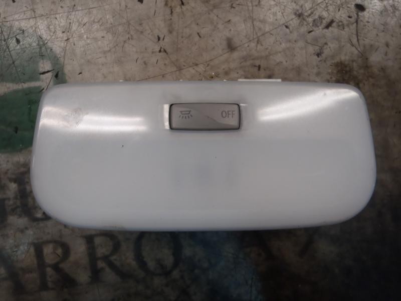 Recambio de piloto interior para renault megane iii coupe renault sport referencia OEM IAM   