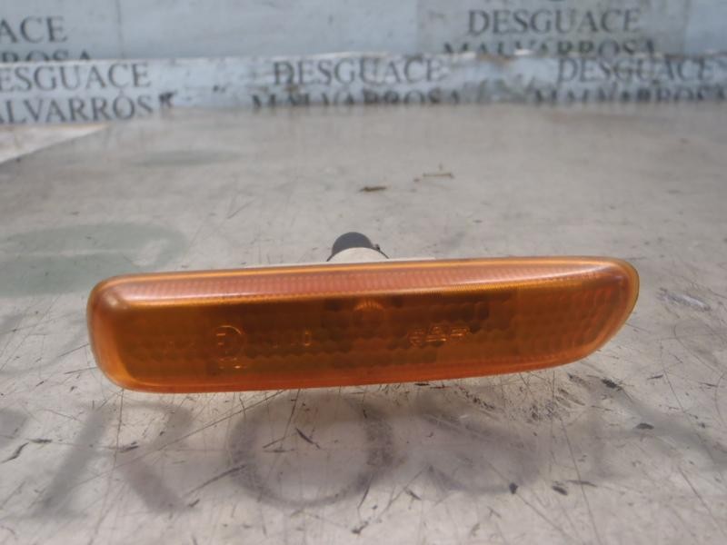 Recambio de piloto lateral derecho para bmw serie 3 berlina (e46) 320d referencia OEM IAM 63138370720  