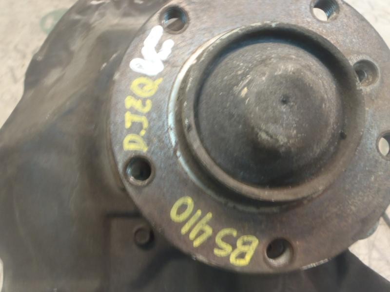 Recambio de mangueta delantera izquierda para bmw serie 3 berlina (e46) 320d referencia OEM IAM 31211096429  