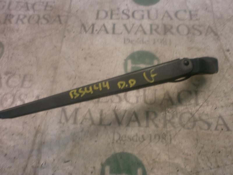 Recambio de brazo limpia delantero derecho para chrysler voyager (rg) 2.5 crd lx referencia OEM IAM   