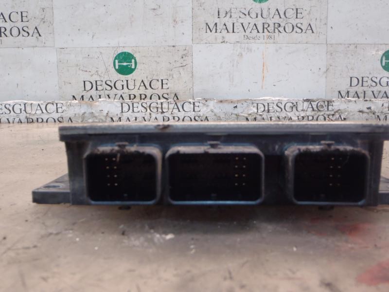 Recambio de centralita motor uce para renault grand modus dynamique referencia OEM IAM   