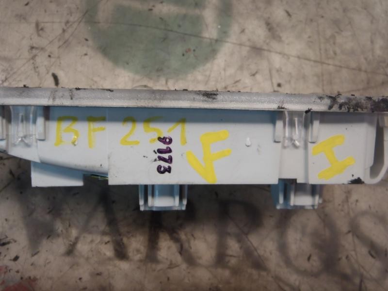 Recambio de piloto interior para renault grand modus dynamique referencia OEM IAM   