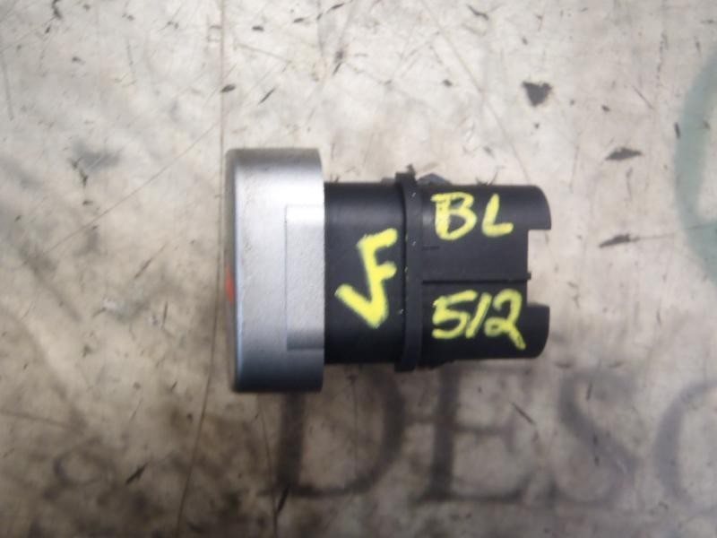 Recambio de warning para ford focus lim. (cb4) business referencia OEM IAM 1556970 8M5T13A350 