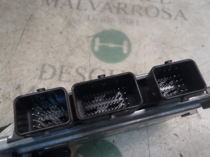 Recambio de centralita motor uce para renault clio iii exception referencia OEM IAM   