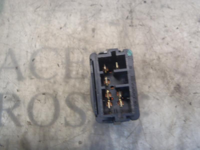 Recambio de mando elevalunas trasero derecho para citroën c3 1.4 hdi exclusive referencia OEM IAM   