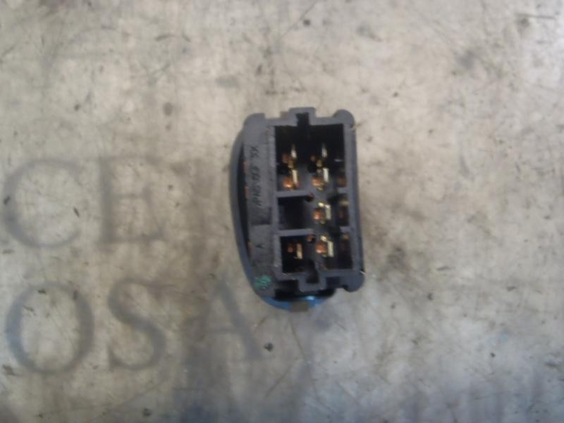 Recambio de mando elevalunas trasero izquierdo para citroën c3 1.4 hdi exclusive referencia OEM IAM   