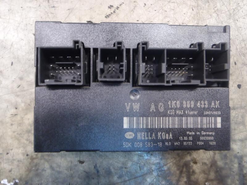 Recambio de modulo electronico para volkswagen golf v berlina (1k1) sportline referencia OEM IAM   