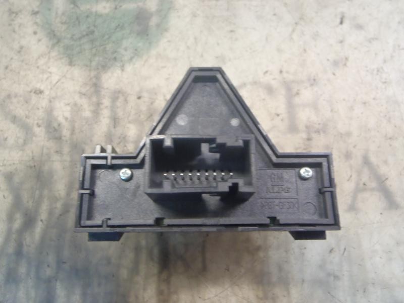 Recambio de warning para opel corsa d cosmo referencia OEM IAM   